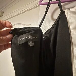 "VIOLETTE" LONG STRAPLESS V NECK TUXEDO DRESS